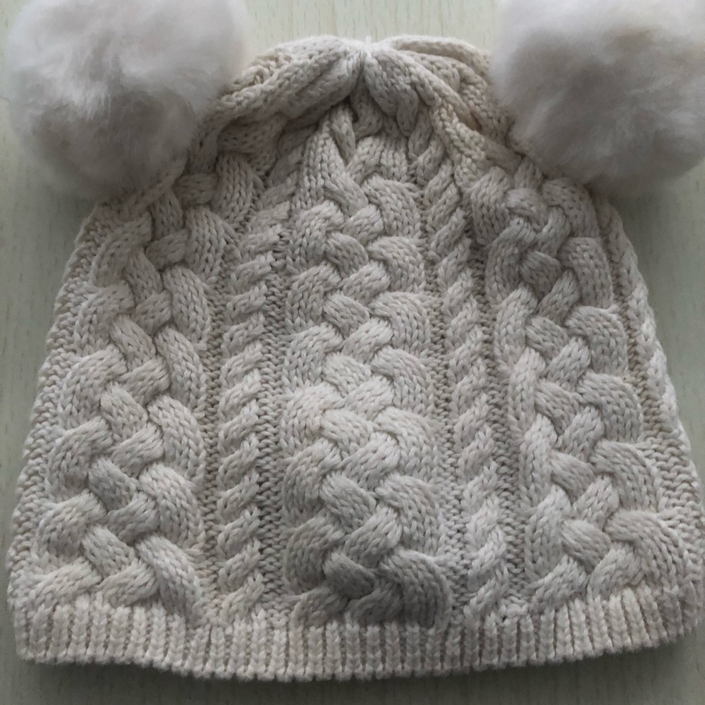 Gap 12-18 Month Cream Cable Knit Beanie